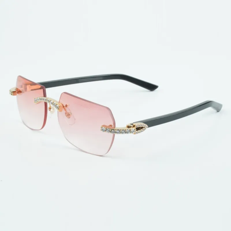 Aztec diamond equipped with Aztec mirror legs and 18-135mm angled sunglasses - Image 3