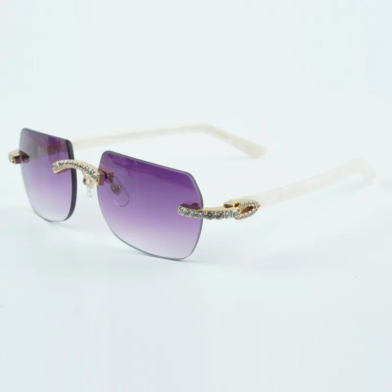 Aztec diamond equipped with Aztec mirror legs and 18-135mm angled sunglasses - Image 2